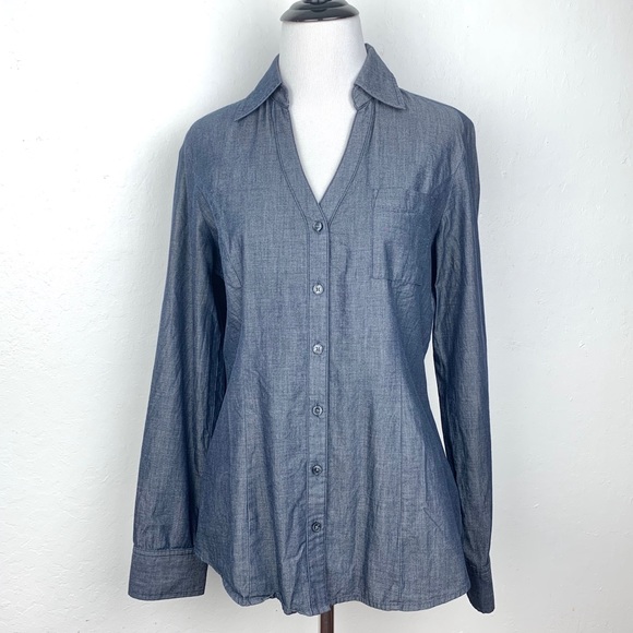 Express Design Studio Chambray Medium Blouse - Picture 1 of 3